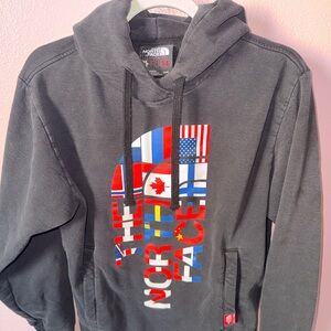 The North Face Men’s RU/14 Olympic National Flag Pullover Hoodie Black medium